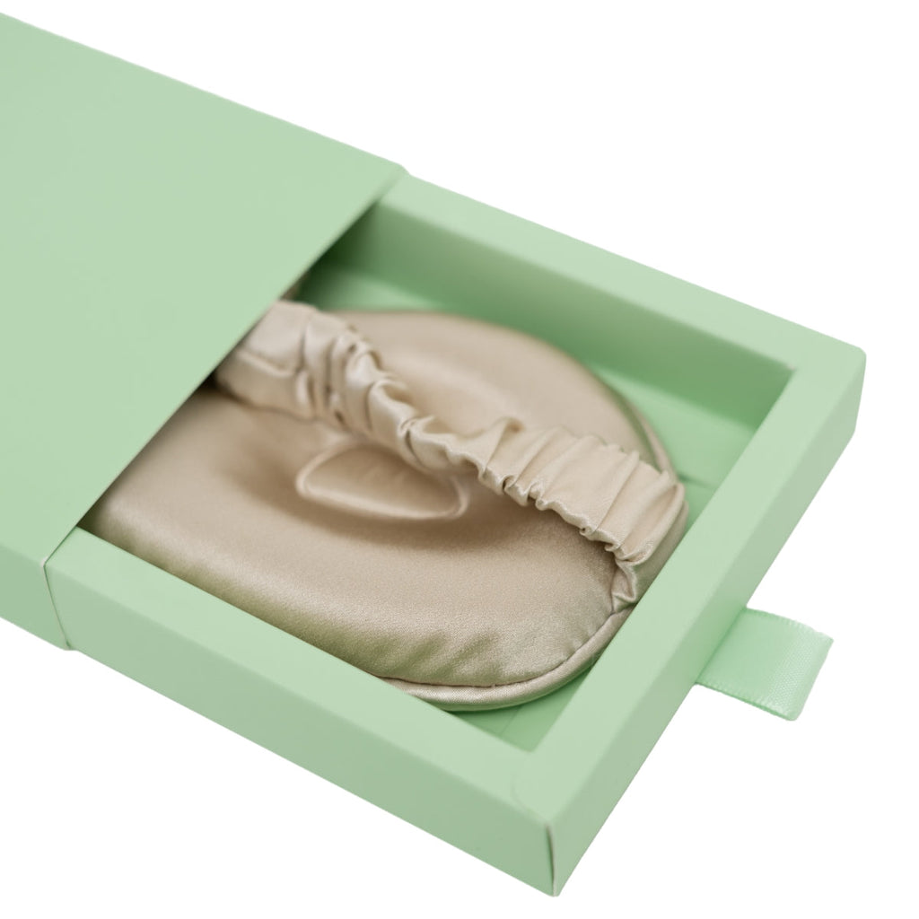Noreo 3D natursilke sovemaske.